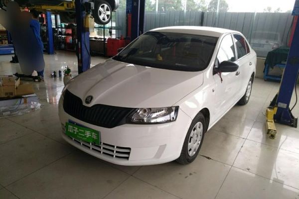 二手斯柯达昕锐1.6自动挡多少钱?昕锐自动挡-图2 二手斯柯达昕锐1.6自动挡多少钱?昕锐自动挡-图2