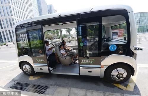 公交车自动驾驶的车   还需要司机吗？自动驾驶巴士