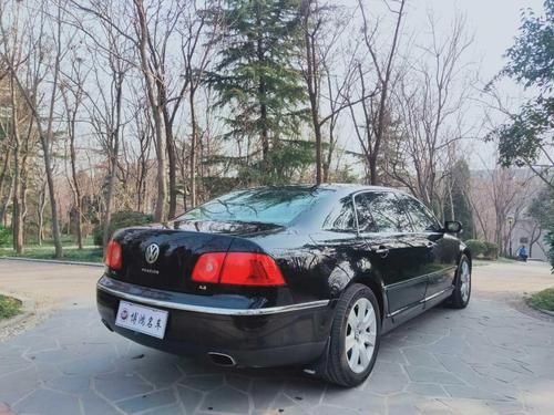 大众辉腾v8报价(大众辉腾v8报价多少)-图2 大众辉腾v8报价(大众辉腾v8报价多少)-图2