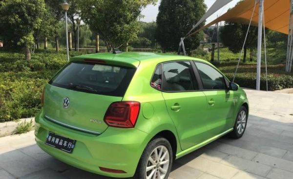 上海大众polo绿色（大众polo2020款绿色）