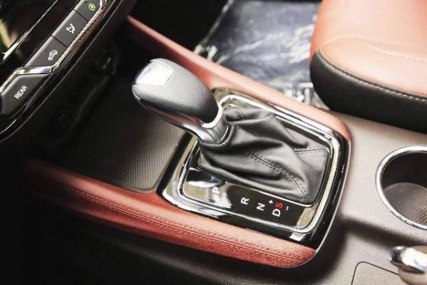 福特锐际换挡用不用踩刹车？自动档挂挡要踩刹车吗