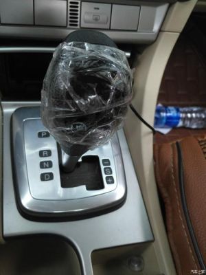 别克君越自动挡排挡头怎么拆？怎么拆自动排挡头