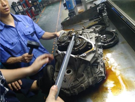 工程车变速箱油多久换一次?工程车自动变速箱-图3 工程车变速箱油多久换一次?工程车自动变速箱-图3