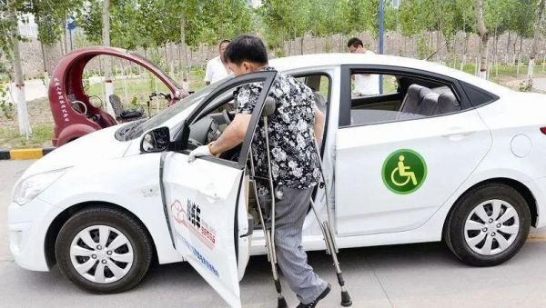 残疾人专用车上高速免费吗为什么还收费?残疾人自动挡汽车价格-图1 残疾人专用车上高速免费吗为什么还收费?残疾人自动挡汽车价格-图1