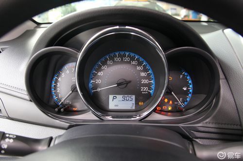 丰田威驰改装仪表盘（威驰仪表盘升级）-图2