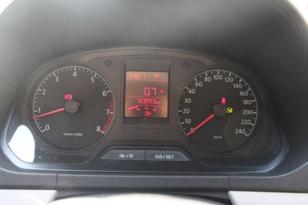 捷达仪表盘圈杠（捷达仪表盘上显示一个圆）
