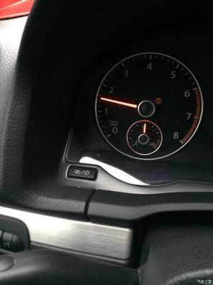 cc仪表盘显示车灯问题（cc仪表盘显示车灯问题怎么办）