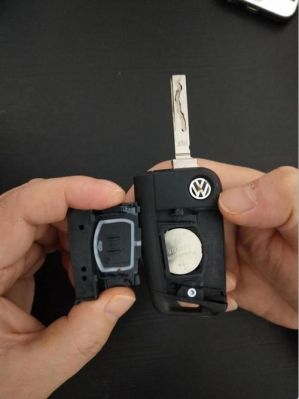 大众车钥匙没电了怎么办（大众汽车车钥匙没电了怎么办）