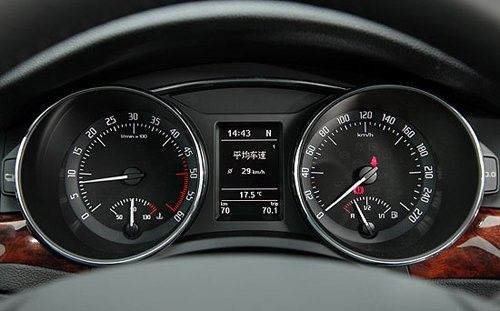 昊锐仪表盘报警灯（昊锐仪表盘报警灯怎么消除）