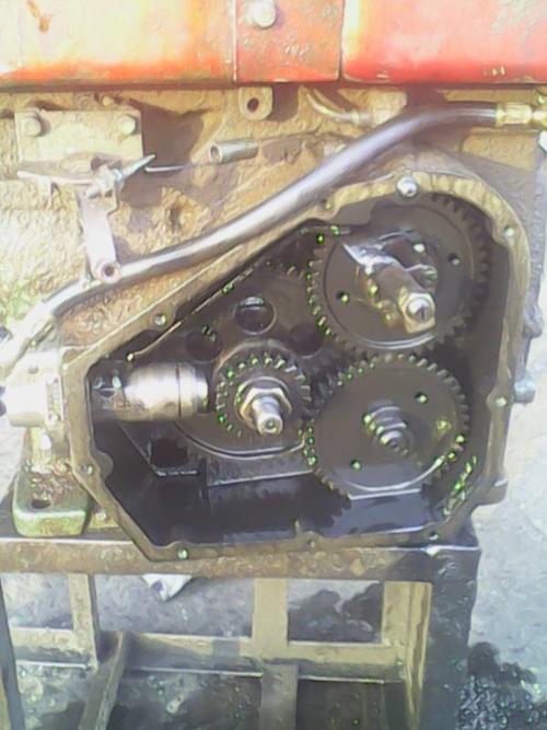柴油机调速弹簧更换（柴油机调速器拆装视频）-图1