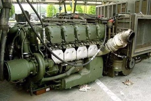 坦克增压柴油机（柴油机械增压车型）-图3