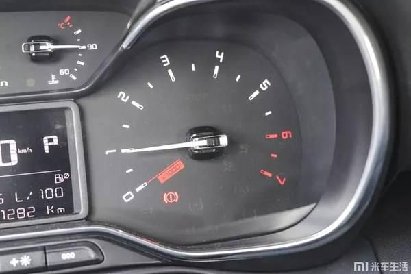 仪表盘指针一直跳(汽车 仪表盘 指针跳不停)-图3 仪表盘指针一直跳(汽车 仪表盘 指针跳不停)-图3