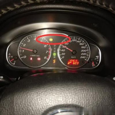 马六仪表盘出异味（马六仪表台有异响怎么回事）