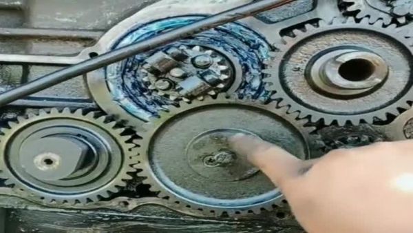 维修单缸柴油机齿轮（单缸柴油机齿轮拆卸）