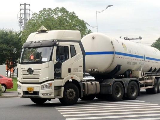改装柴油罐车（柴油车改装液化气货车）-图2